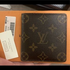 ❤️ Louis Vuitton Men’s Wallet❤️